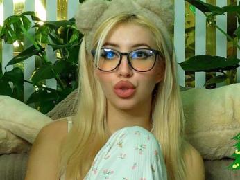 FlowwwerGirl webcam bongacams model stream image