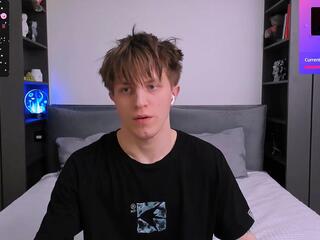 Curtis Crew webcam model stream image