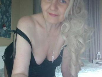 Mellica webcam model stream image