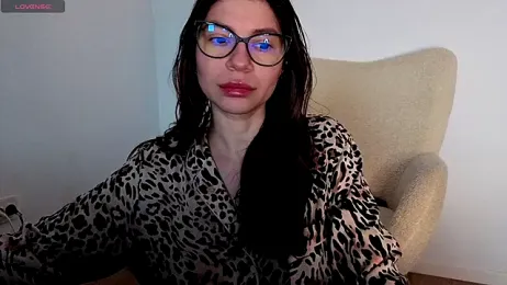 Jullyenn3 webcam model stream image