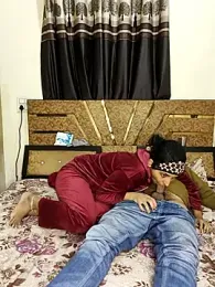 ITZ_GURU webcam model stream image