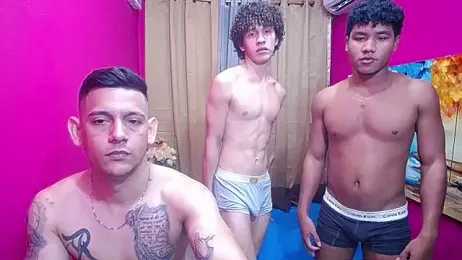 hugecocks_hot webcam model stream image