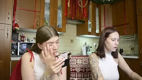 HotCaramellsTV webcam model stream image