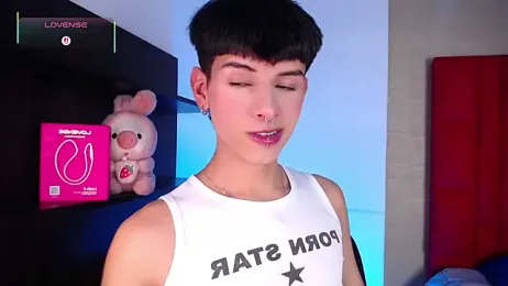 Ezra_Storm webcam model stream image