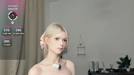 LaureMestler webcam stripchat model stream image