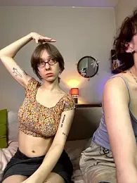 Jitoon_Exe webcam model stream image