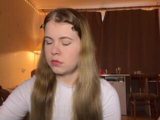 Marci Hutley webcam model stream image