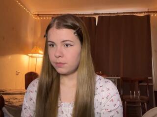 Marci Hutley webcam model stream image