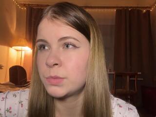 Marci Hutley webcam model stream image