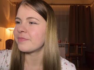 Marci Hutley webcam model stream image