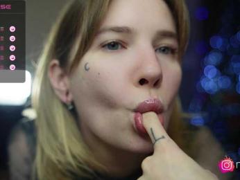 mel-collins webcam model stream image