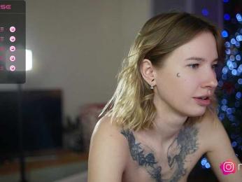 mel-collins webcam model stream image