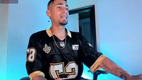 DrakeNeumann webcam model stream image