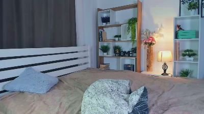 HildredUrive webcam model stream image