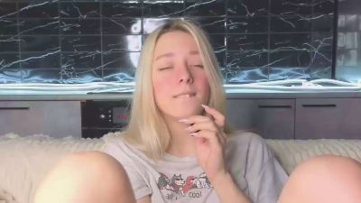 MildredGault webcam model stream image