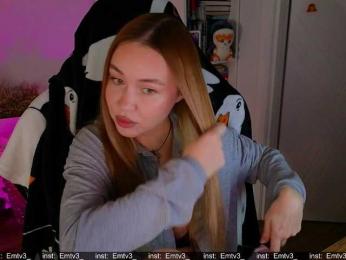 Emili1- webcam bongacams model stream image