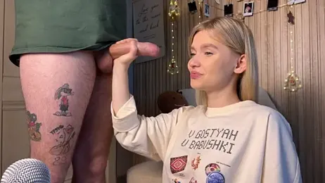 Adelovenick webcam model stream image