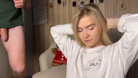 Adelovenick webcam model stream image