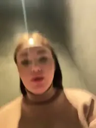 KiraSunshine webcam model stream image