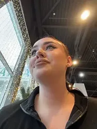 KiraSunshine webcam model stream image