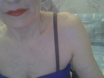 Red-Rose-777 webcam model stream image