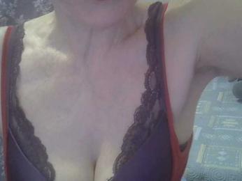 Red-Rose-777 webcam model stream image