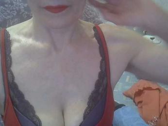 Red-Rose-777 webcam bongacams model stream image