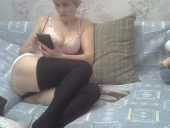 Red-Rose-777 webcam model stream image