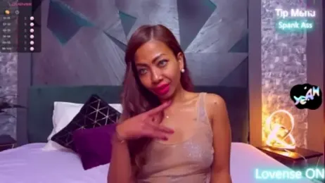 ElyaQuinn webcam model stream image