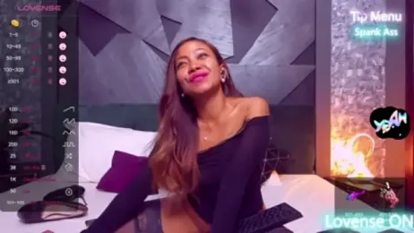 ElyaQuinn webcam model stream image