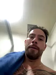 Ades_Lowe webcam model stream image