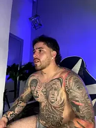 Ades_Lowe webcam model stream image