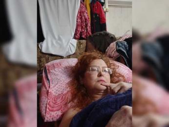 Madam-oss webcam bongacams model stream image