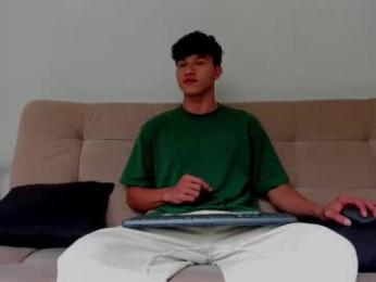 yizus_bonz webcam model stream image