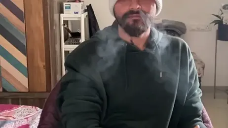 MakeMeAwareAah webcam model stream image