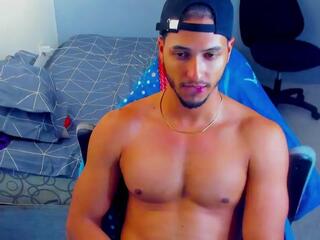 Kris Khalifa webcam model stream image