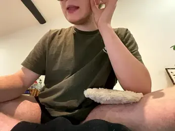 Lenouveau- webcam model stream image