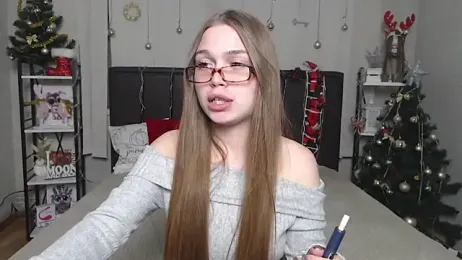 LaraPika webcam model stream image