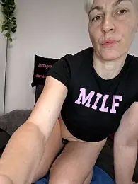 DarleenHot webcam stripchat model stream image