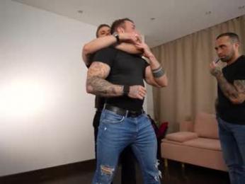 muscularfriend webcam model stream image