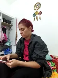 Scarlett-Leh webcam model stream image