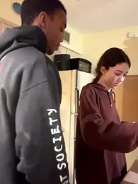 Shhhtrey0375 webcam model stream image