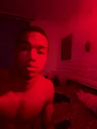 Shhhtrey0375 webcam stripchat model stream image