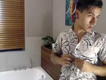 andyjoy_ webcam model stream image