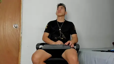 andrew_rose_ webcam model stream image