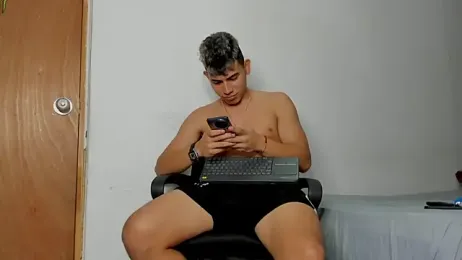 andrew_rose_ webcam model stream image