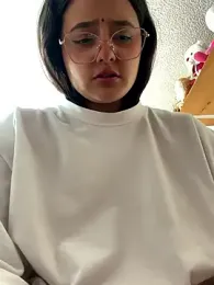 kae_styles webcam model stream image