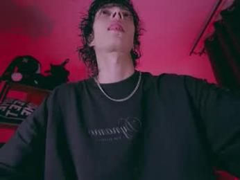 olliver___y webcam model stream image