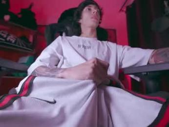 olliver___y webcam model stream image