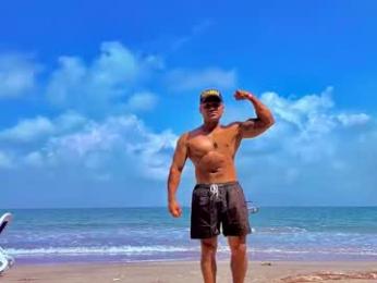 maxi_mux1 webcam chaturbate model stream image